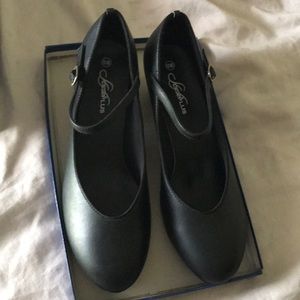 Style Plus Broadway Character (Dance) shoe
